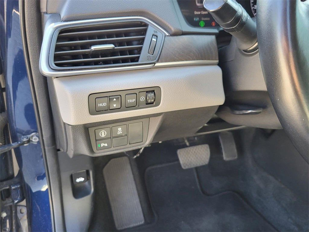 Used 2018 Honda Accord Touring image 19