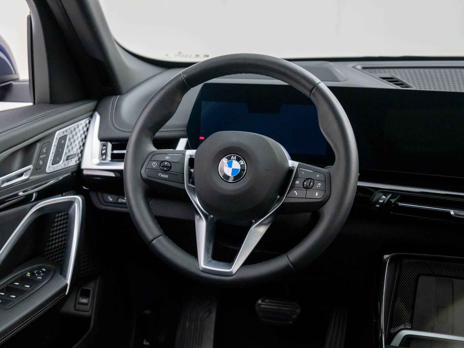 Certified 2025 BMW X1 xDrive28i image 10