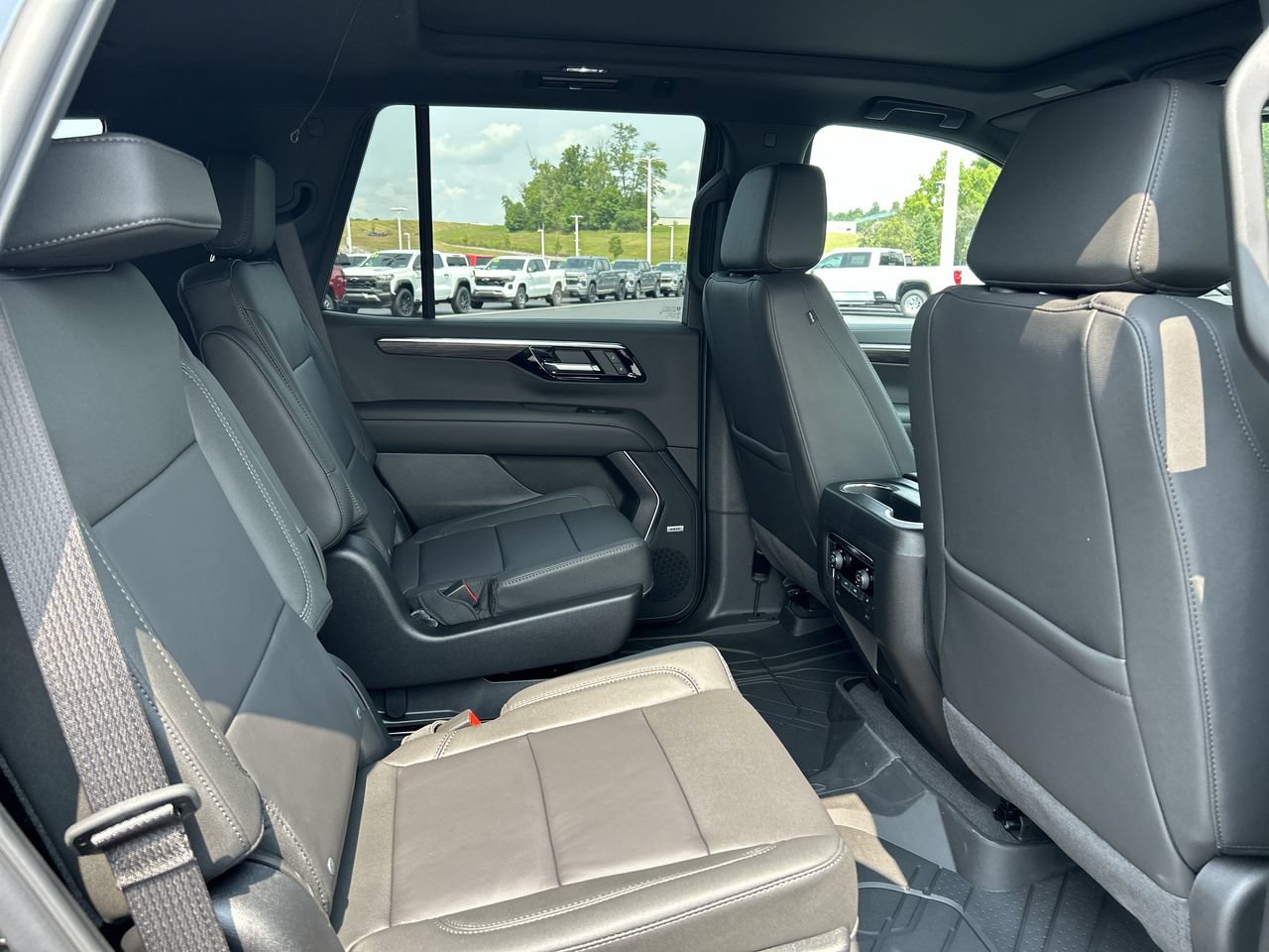 New 2026 Chevrolet Tahoe LT w/ Comfort Package AWD/4WD image 18