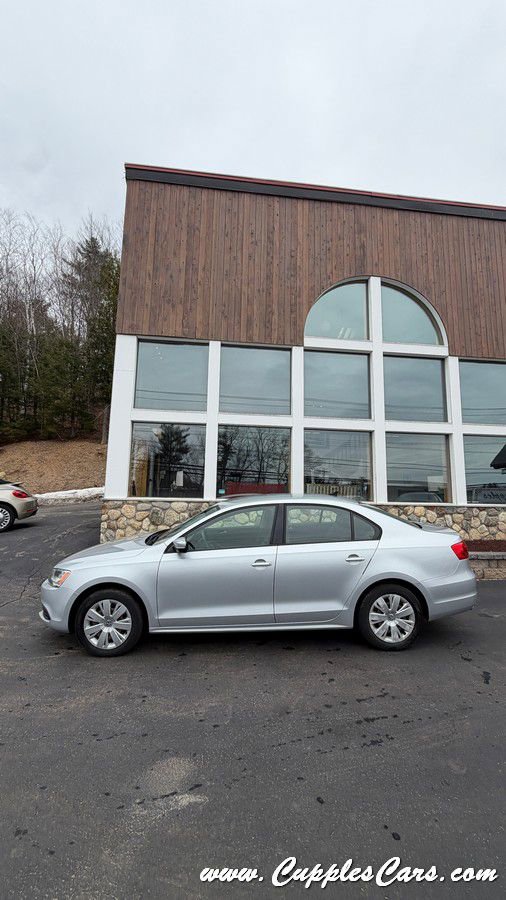 Used 2014 Volkswagen Jetta SE FWD image 25