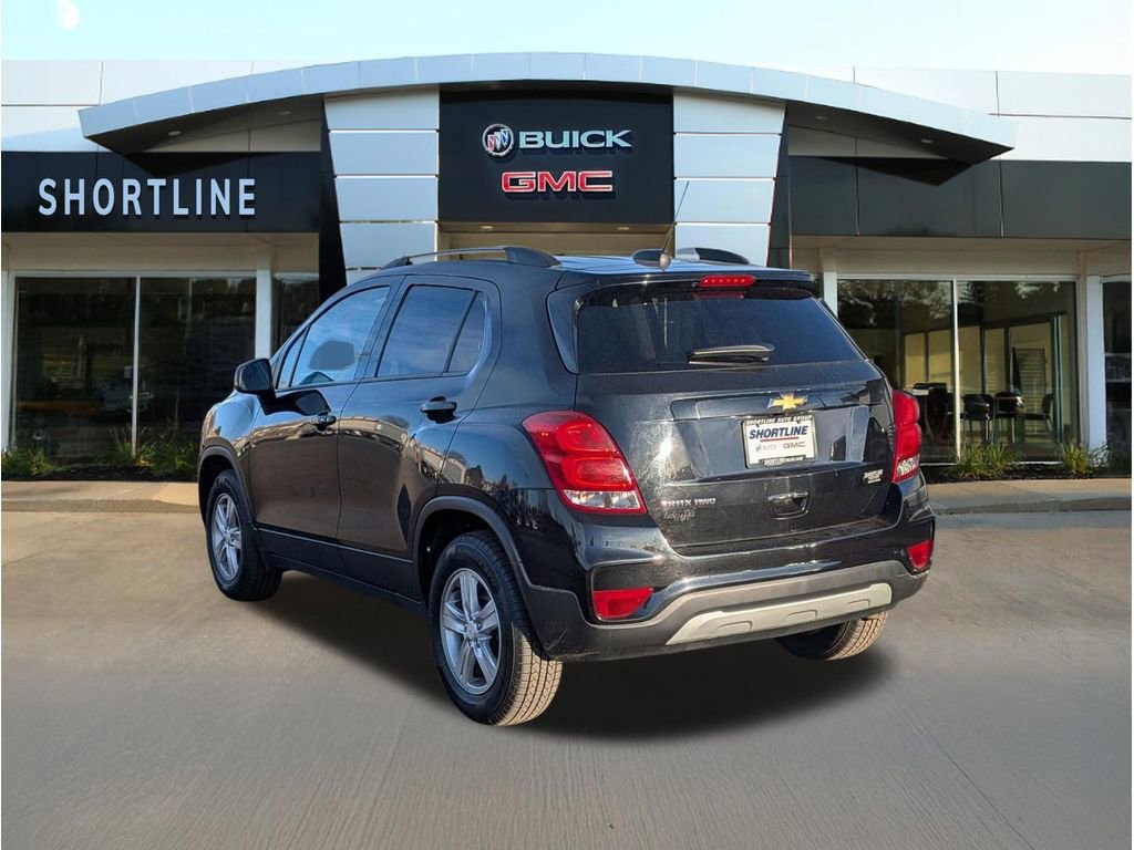 Used 2022 Chevrolet Trax LT w/ LT Convenience Package image 5