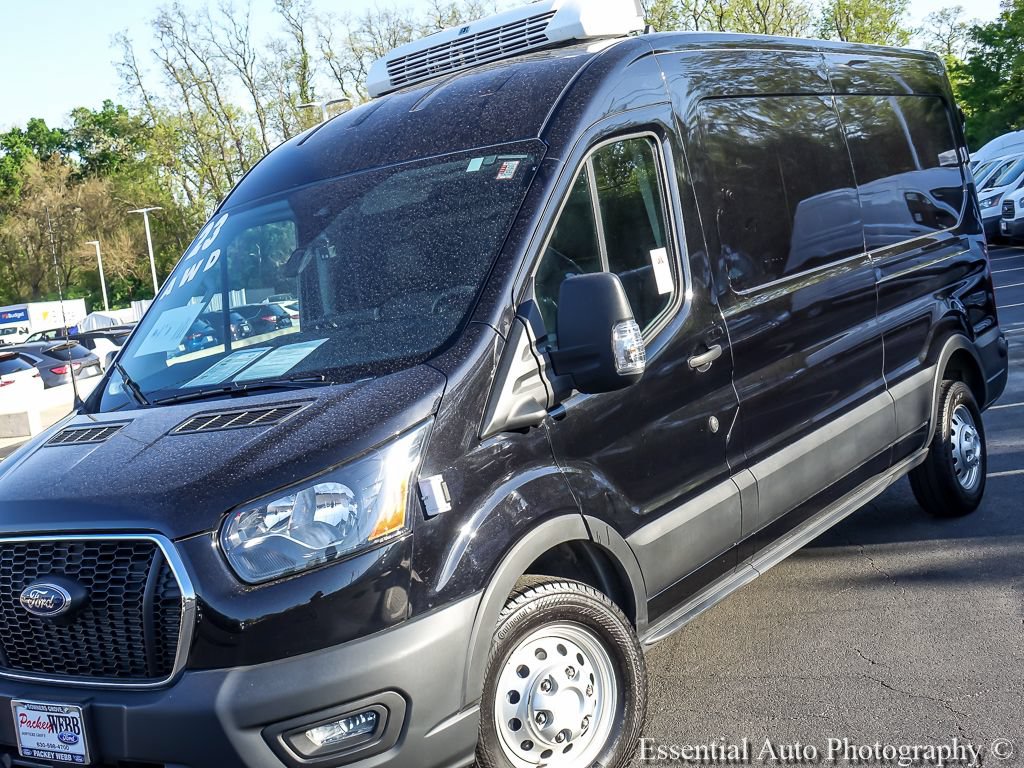 Used 2023 Ford Transit 250 Medium Roof AWD image 5