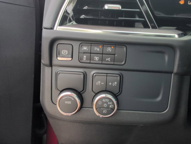 New 2025 Chevrolet Suburban Premier image 14