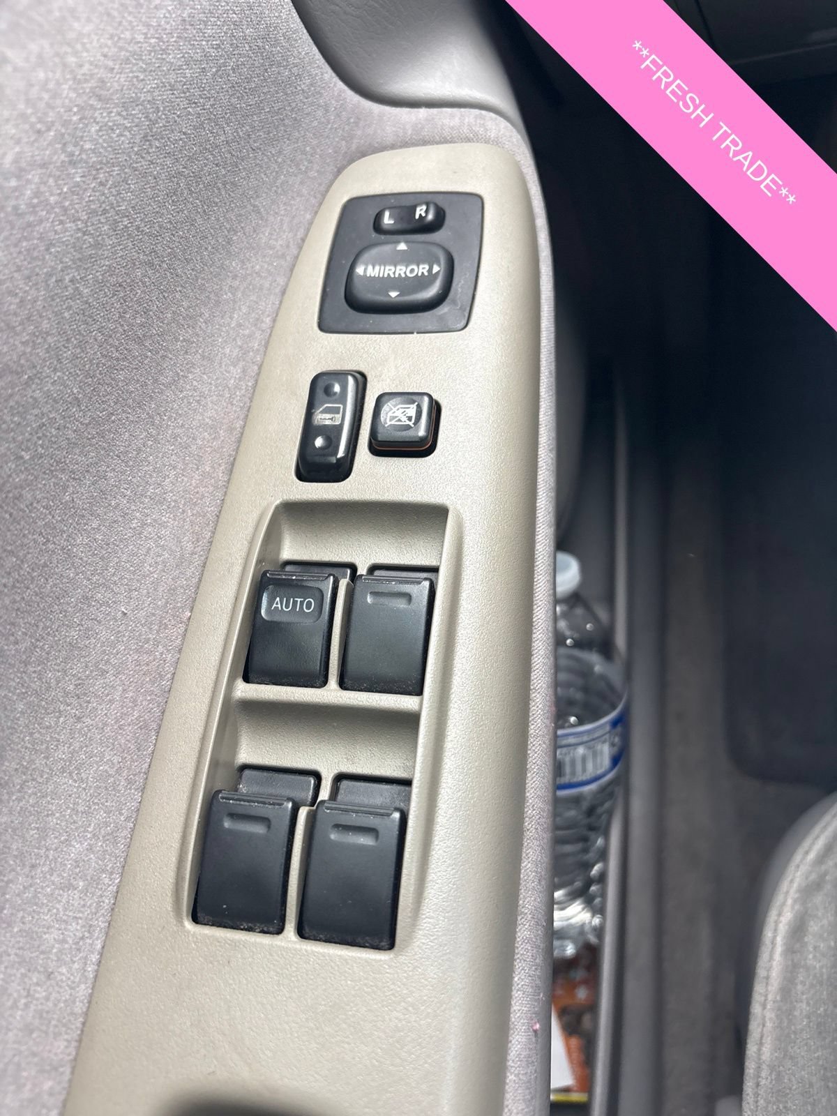 Used 2004 Toyota Camry LE FWD image 10