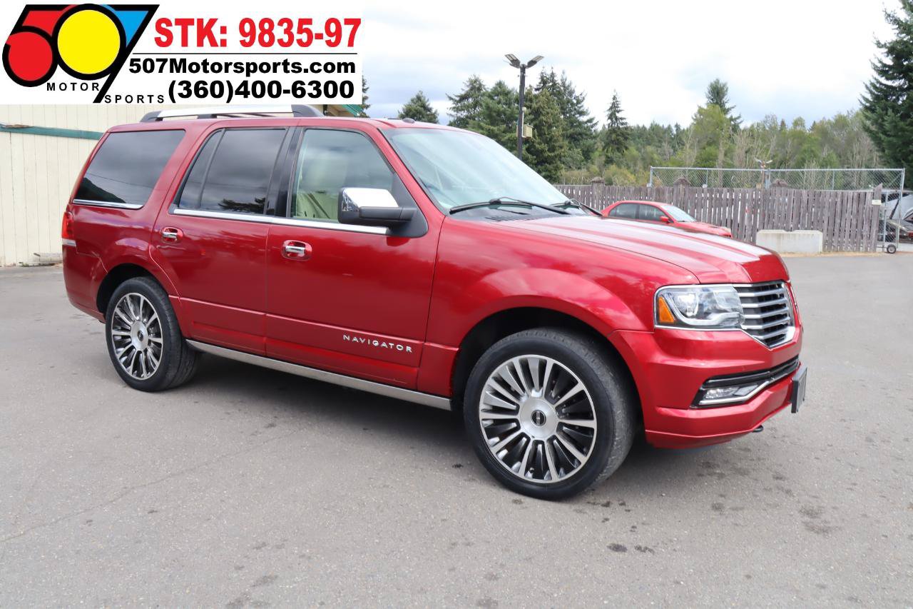 Used 2015 Lincoln Navigator 4WD w/ Equipment Group 101A Reserve image 10