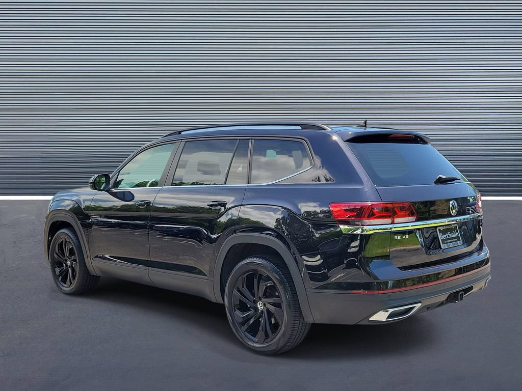 Used 2023 Volkswagen Atlas SE w/ Black Wheel Package FWD image 4