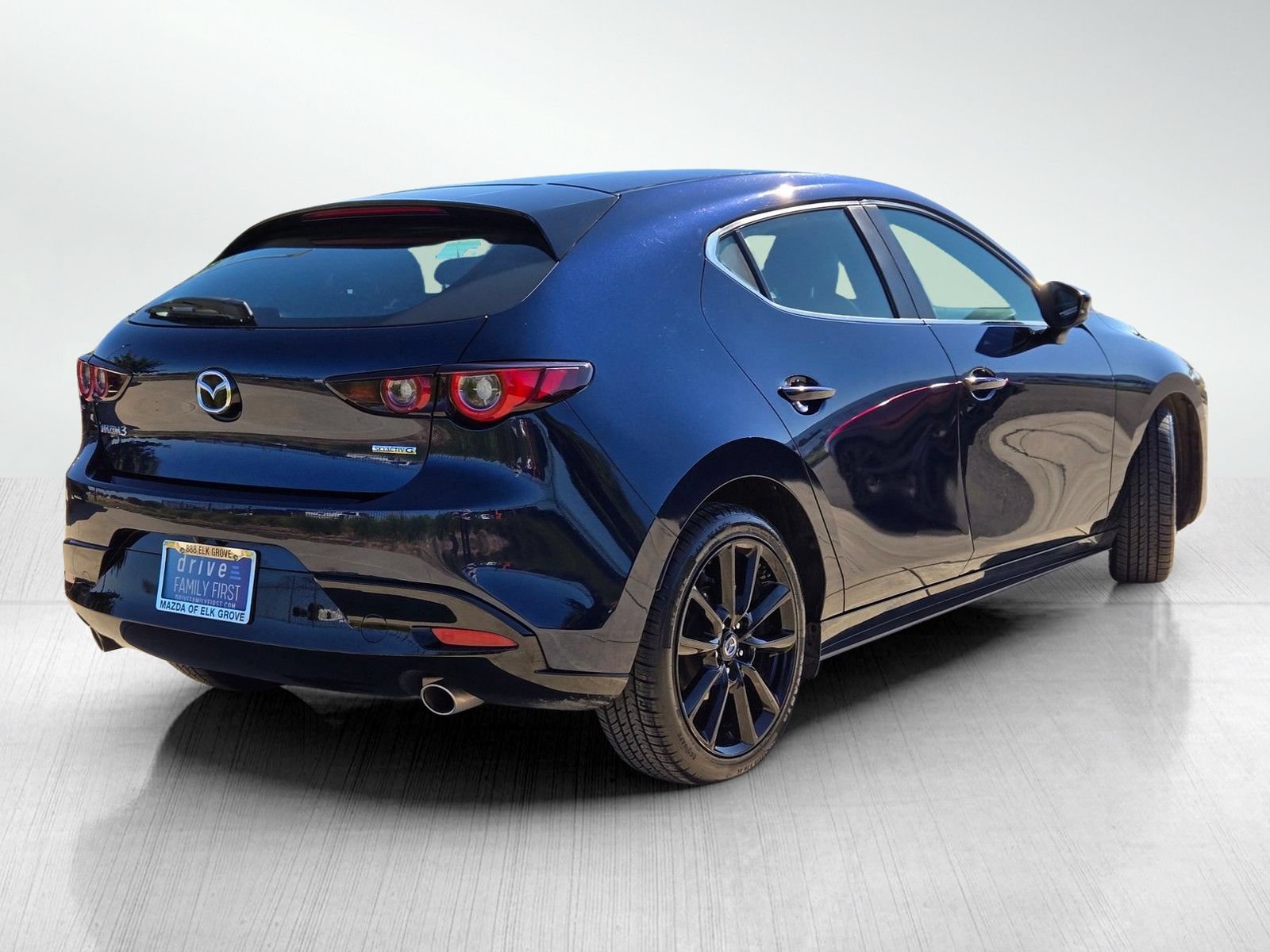Certified 2025 MAZDA MAZDA3 s Sport FWD image 4