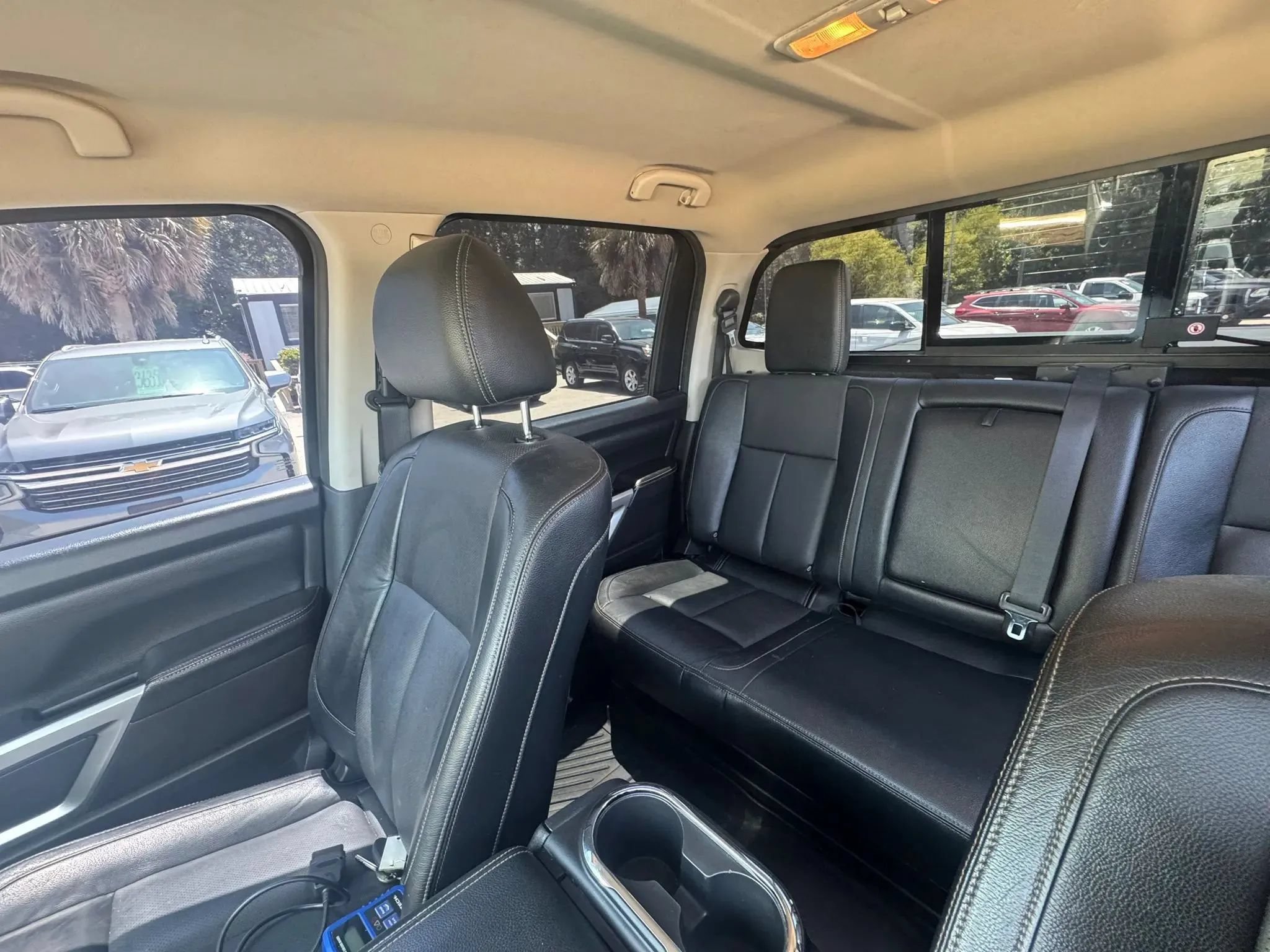 Used 2017 Nissan Titan SL w/ SL Towing Convenience Package RWD image 23