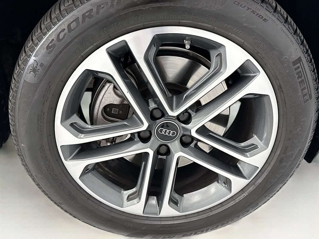 Certified 2025 Audi Q5 Premium w/ Premium Plus AWD/4WD image 31