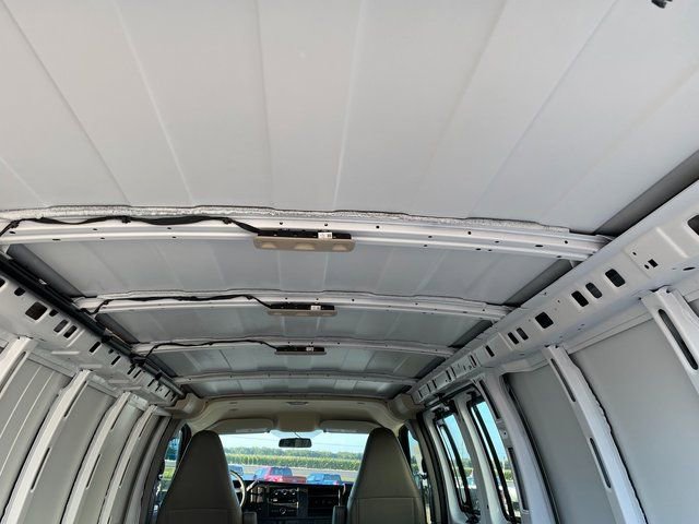 New 2025 GMC Savana 2500 Extended w/ Driver Convenience Package RWD image 12