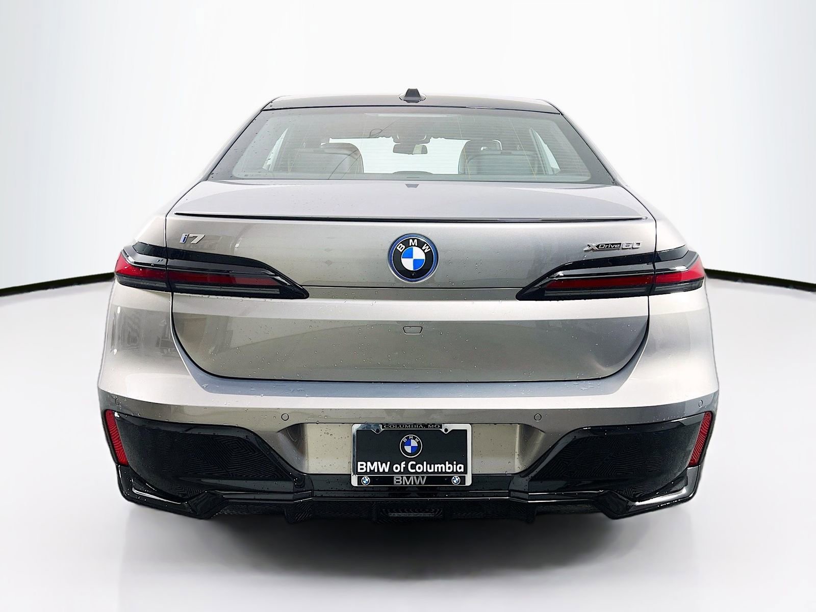 New 2025 BMW i7 xDrive60 AWD/4WD image 6