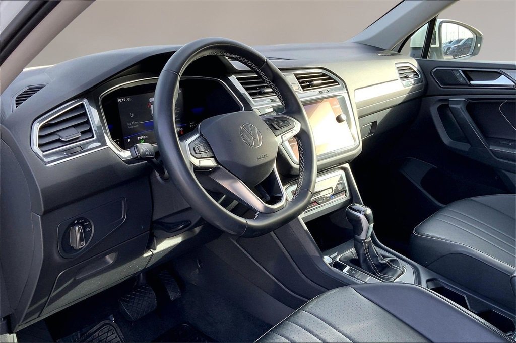 Used 2022 Volkswagen Tiguan SE image 14