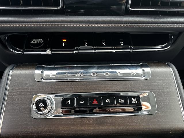 Certified 2025 Lincoln Aviator Reserve image 25