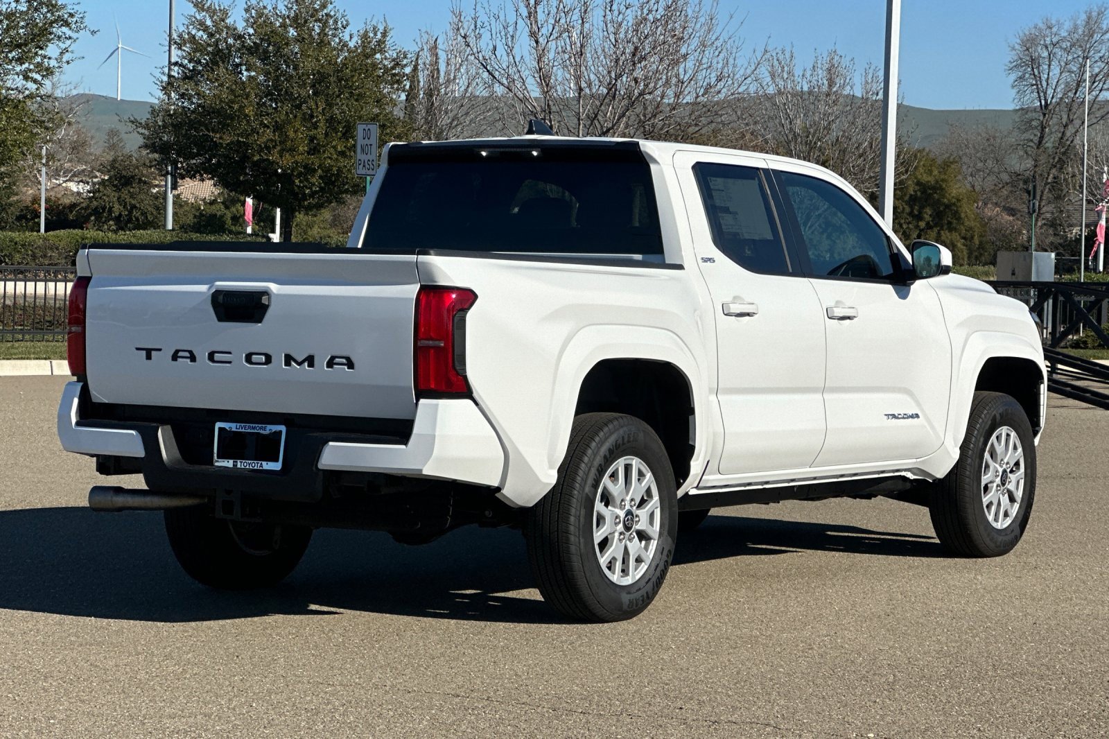 New 2025 Toyota Tacoma SR5 image 4
