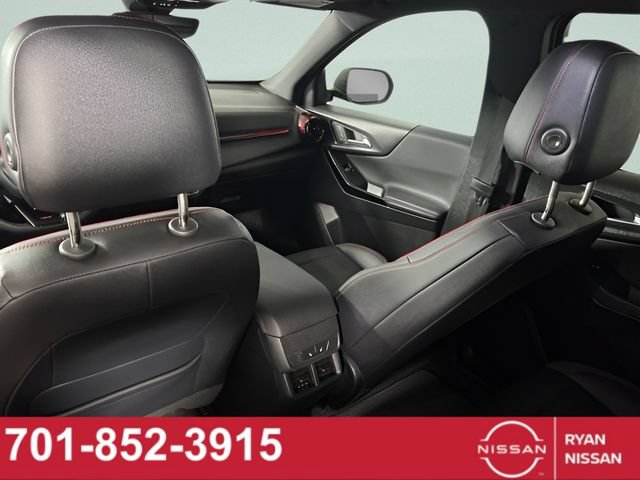 Used 2025 Chevrolet Equinox RS w/ Safety and Technology Package AWD/4WD image 36