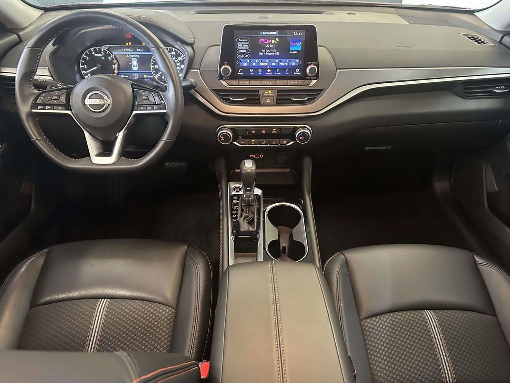 Used 2024 Nissan Altima 2.5 SR FWD image 17