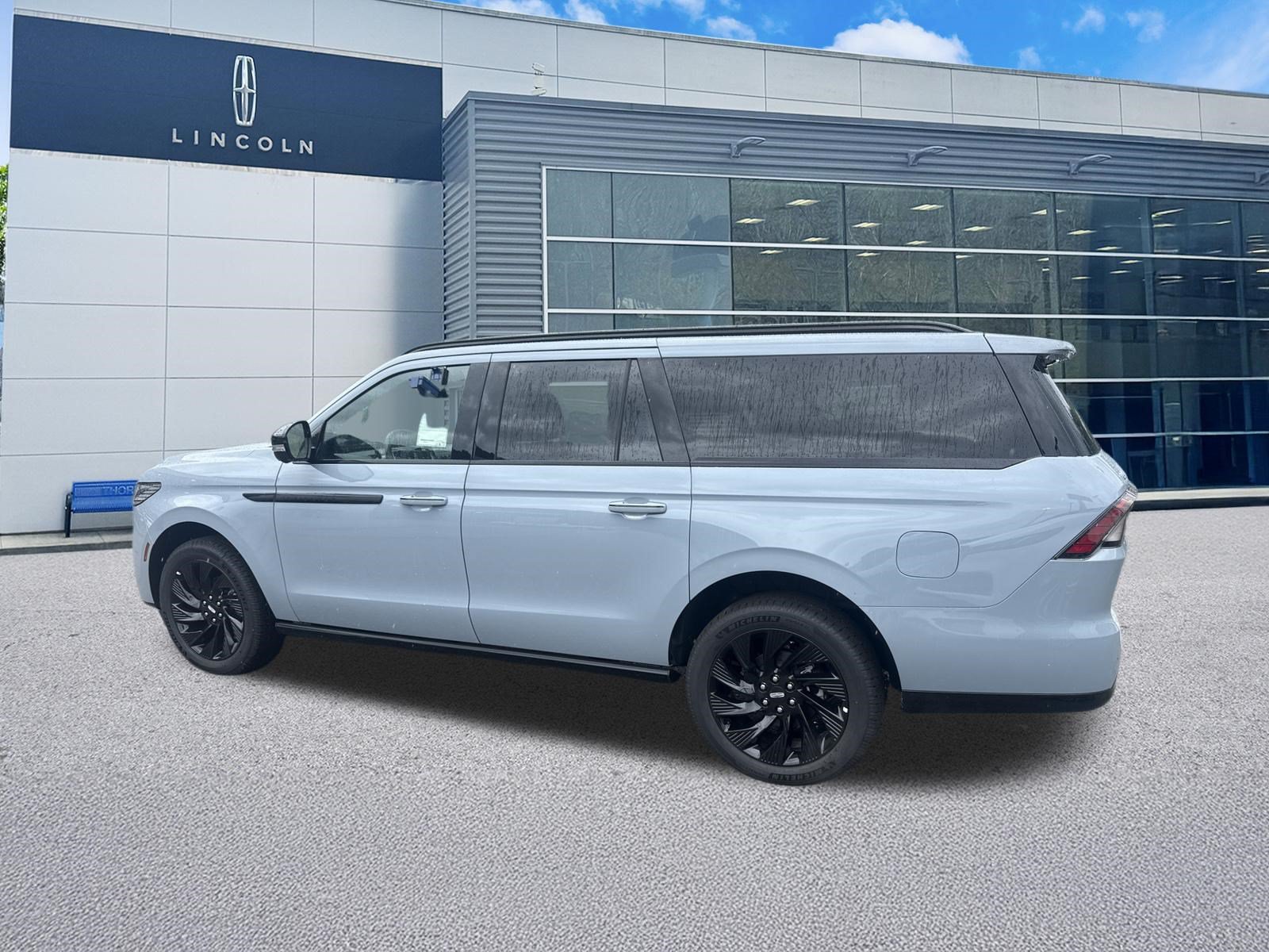 New 2027 Lincoln Navigator L Reserve w/ Jet Appearance Package AWD/4WD image 11