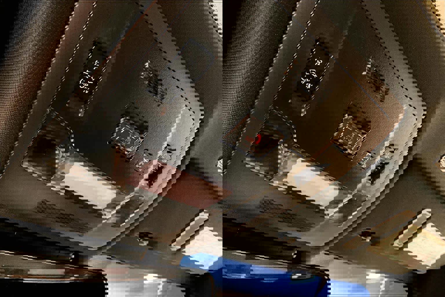 Used 2024 Lexus ES 350 w/ Premium Package image 33