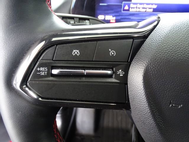 Used 2025 Chevrolet Equinox EV RS w/ Convenience Package II image 7