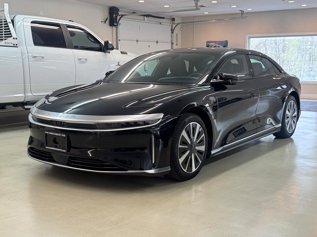 Used 2023 Lucid Air Touring AWD/4WD image 1