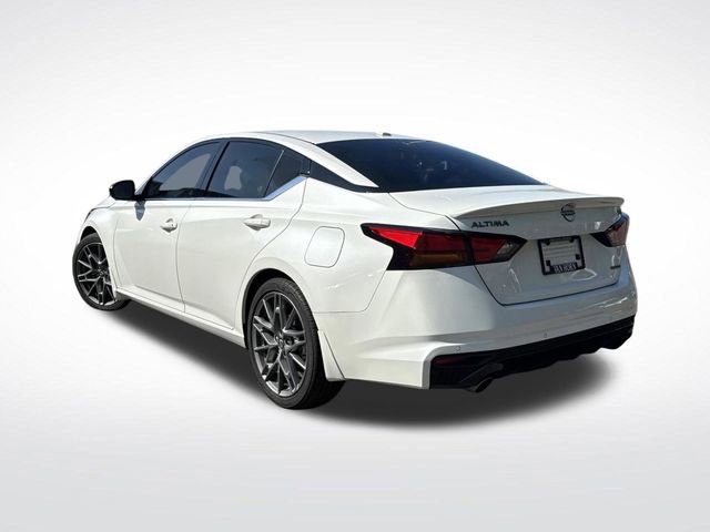 Used 2024 Nissan Altima 2.0 SR image 3