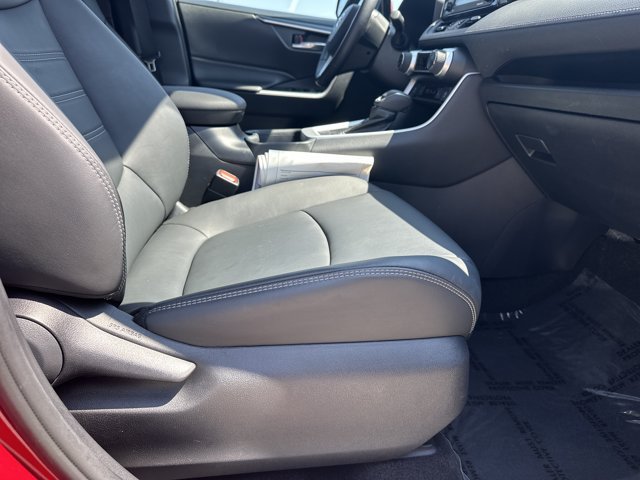 Used 2021 Toyota RAV4 XLE Premium FWD image 27