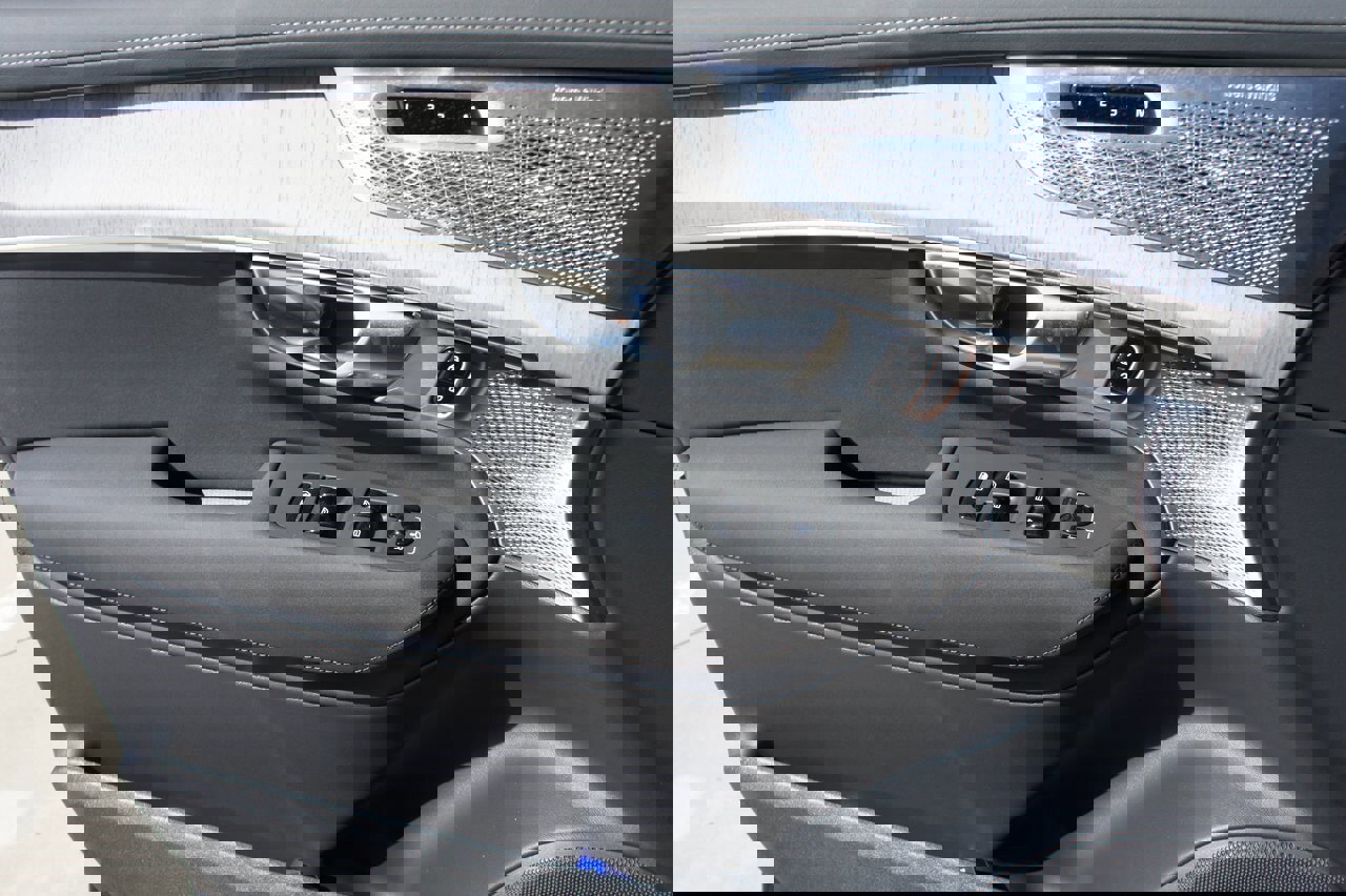 New 2026 Volvo XC90 B6 Ultra w/ Protection Package Premier image 15