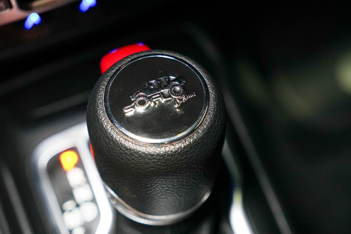 Used 2025 Jeep Wrangler Unlimited Sport AWD/4WD image 33
