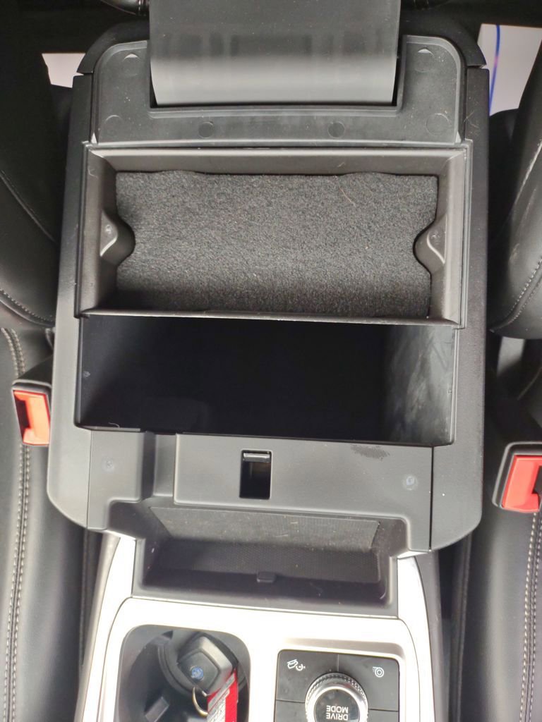 Used 2021 Ford Explorer XLT w/ Equipment Group 202A image 31