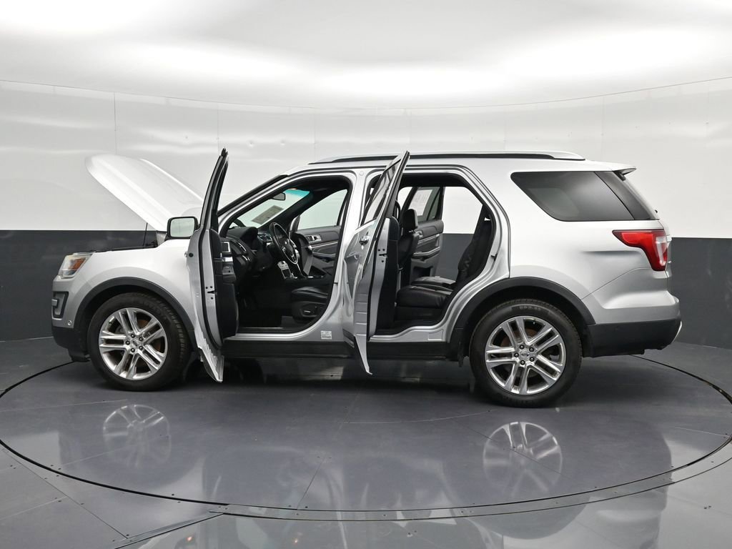 Used 2016 Ford Explorer Limited w/ Equipment Group 301A image 44