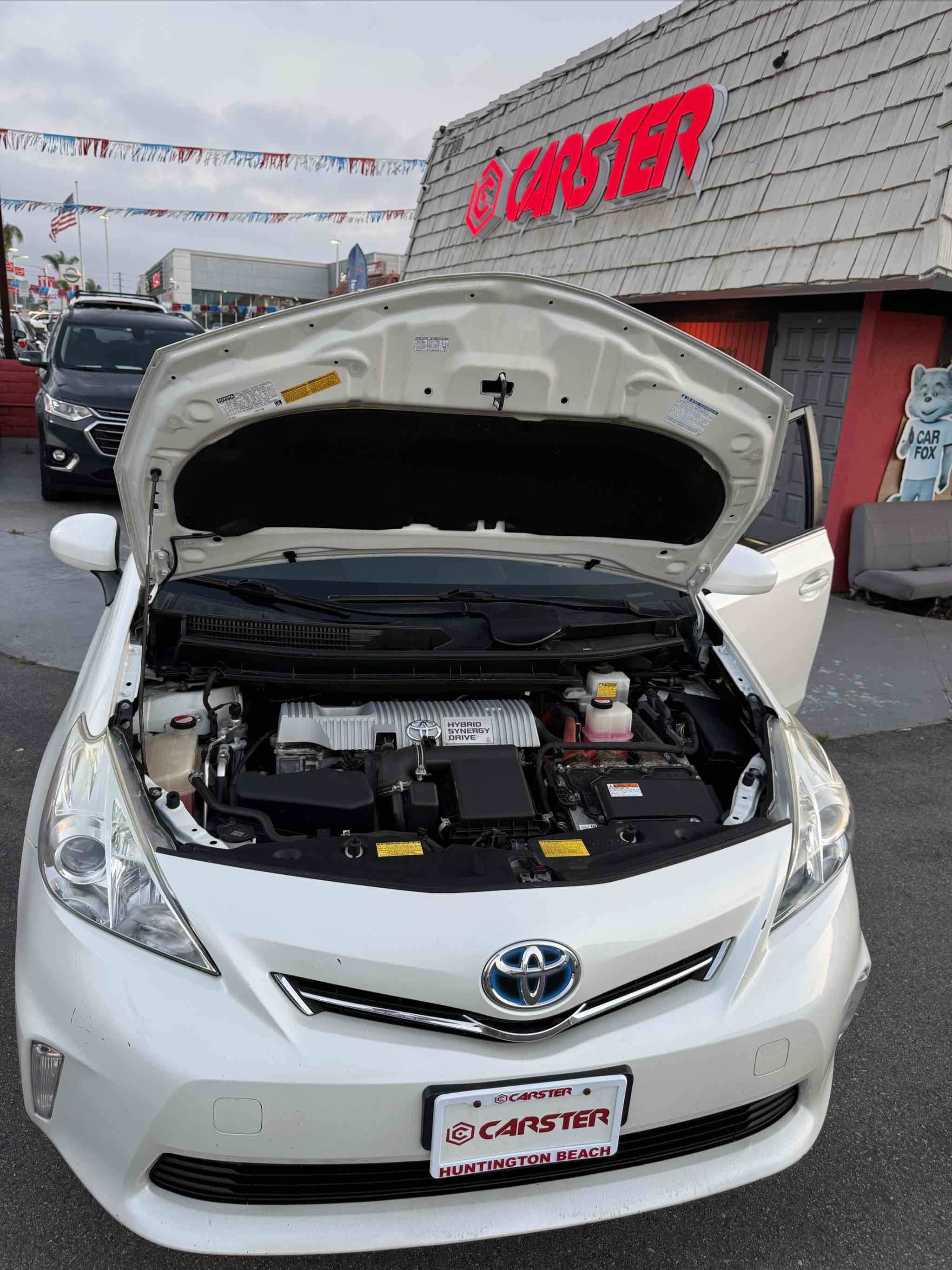 Used 2014 Toyota Prius V Two FWD image 82