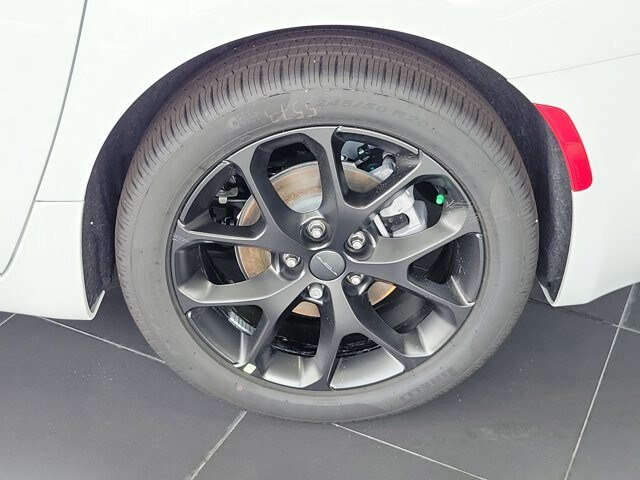 New 2027 Chrysler Pacifica Limited FWD image 5