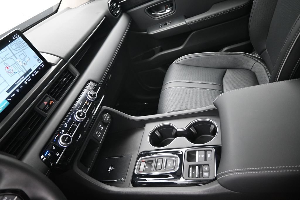 Used 2025 Honda Pilot Elite image 15