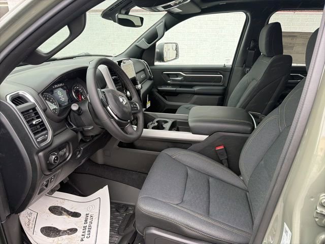 New 2026 RAM 1500 4x4 Crew Cab image 9