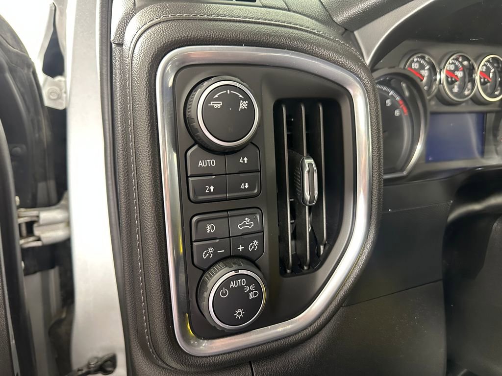 Used 2019 Chevrolet Silverado 1500 LT Trail Boss w/ Convenience Package AWD/4WD image 21