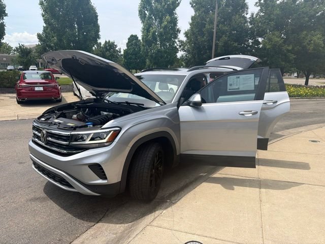 Used 2023 Volkswagen Atlas SE w/ Panoramic Sunroof Package AWD/4WD image 10