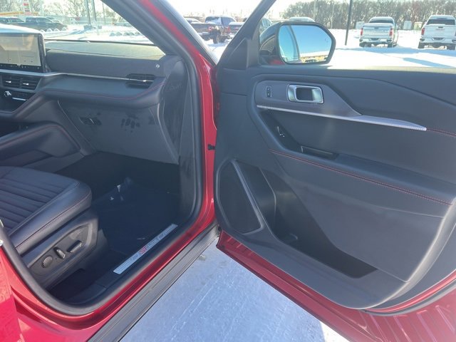 Used 2025 Ford Explorer ST-Line image 52