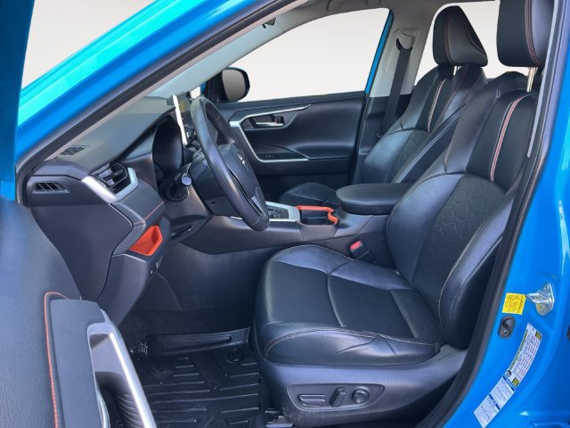Used 2020 Toyota RAV4 Adventure AWD/4WD image 11