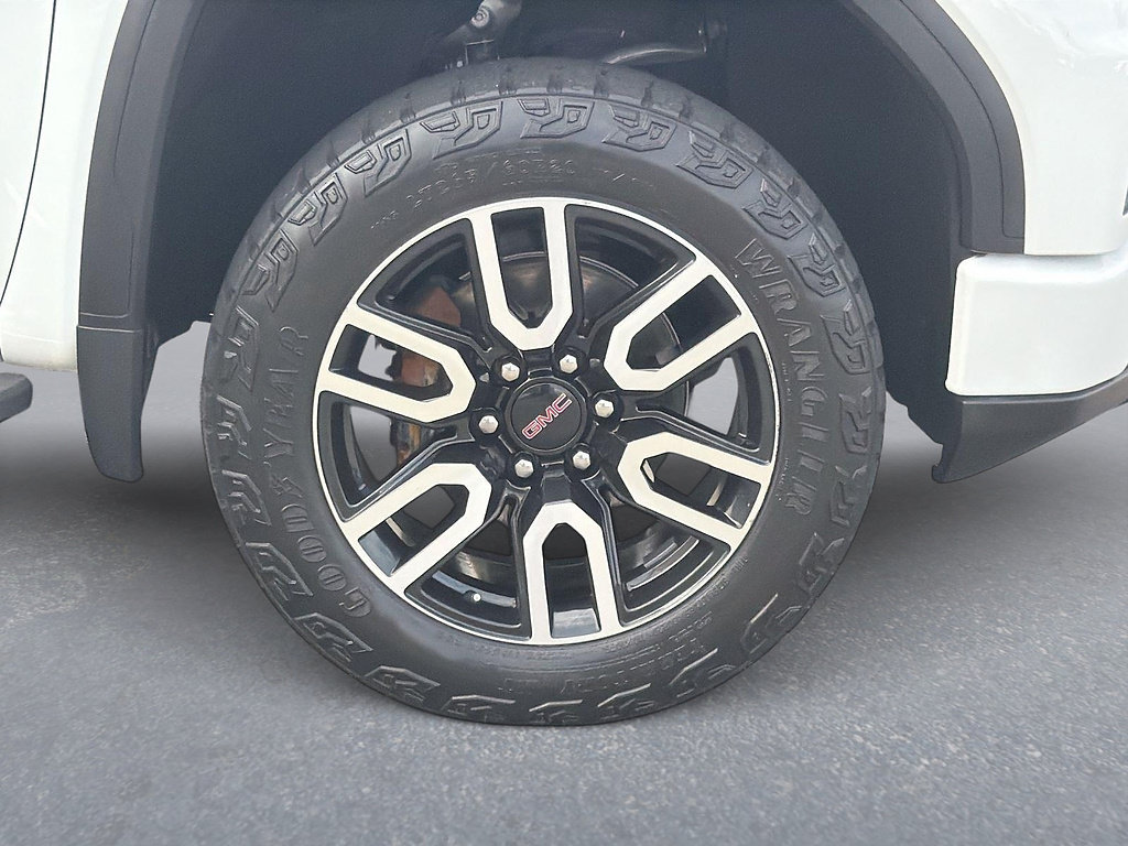 Used 2024 GMC Sierra 1500 AT4 w/ Technology Package AWD/4WD image 37