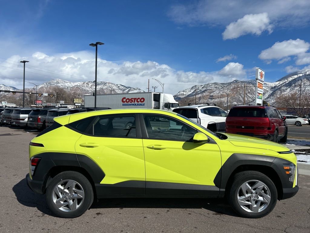 Used 2024 Hyundai Kona SE image 4