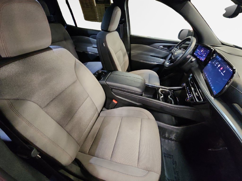 Certified 2026 Chevrolet Traverse LT w/ Driver Confidence Package AWD/4WD image 28