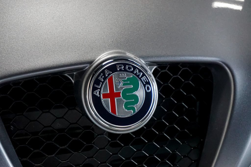 Used 2020 Alfa Romeo 4C Spider w/ Bright Package RWD image 65