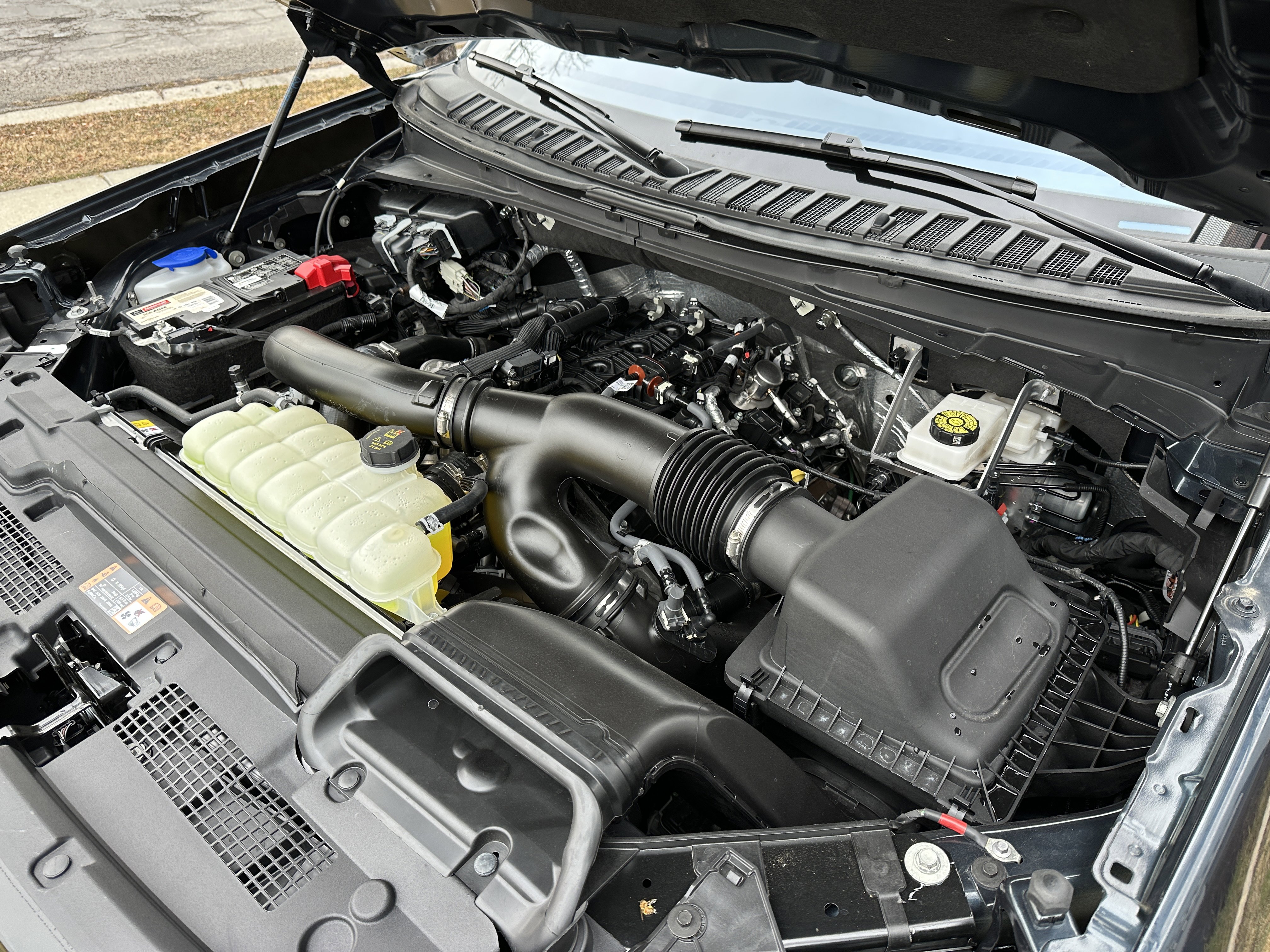 Used 2025 Ford Expedition Platinum w/ Stealth Appearance Package AWD/4WD image 17