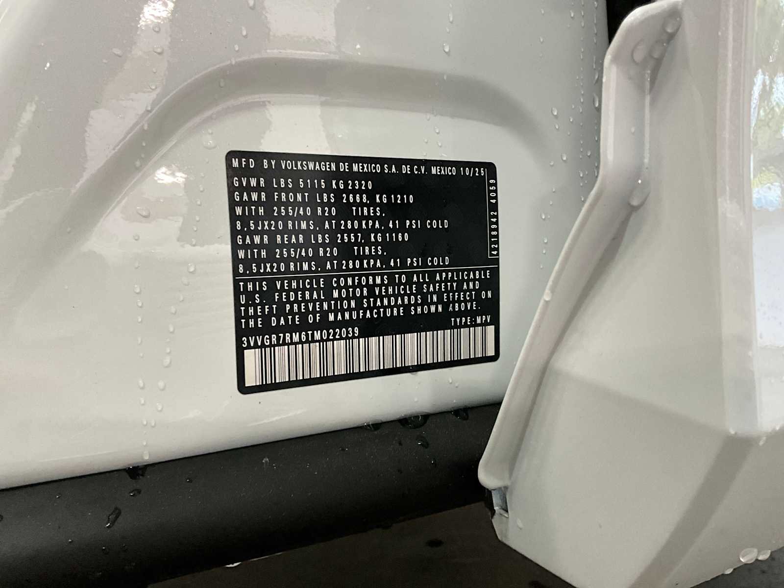 New 2026 Volkswagen Tiguan SE R-Line image 16