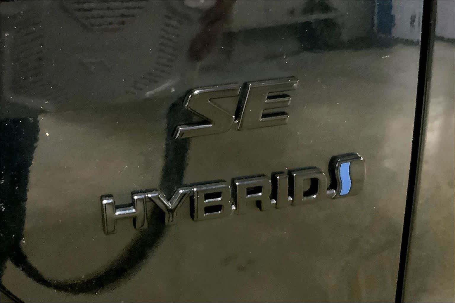 Used 2024 Toyota Corolla Cross AWD Hybrid image 10