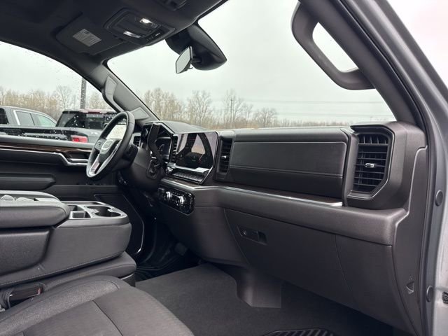 Used 2025 GMC Sierra 1500 Elevation image 18