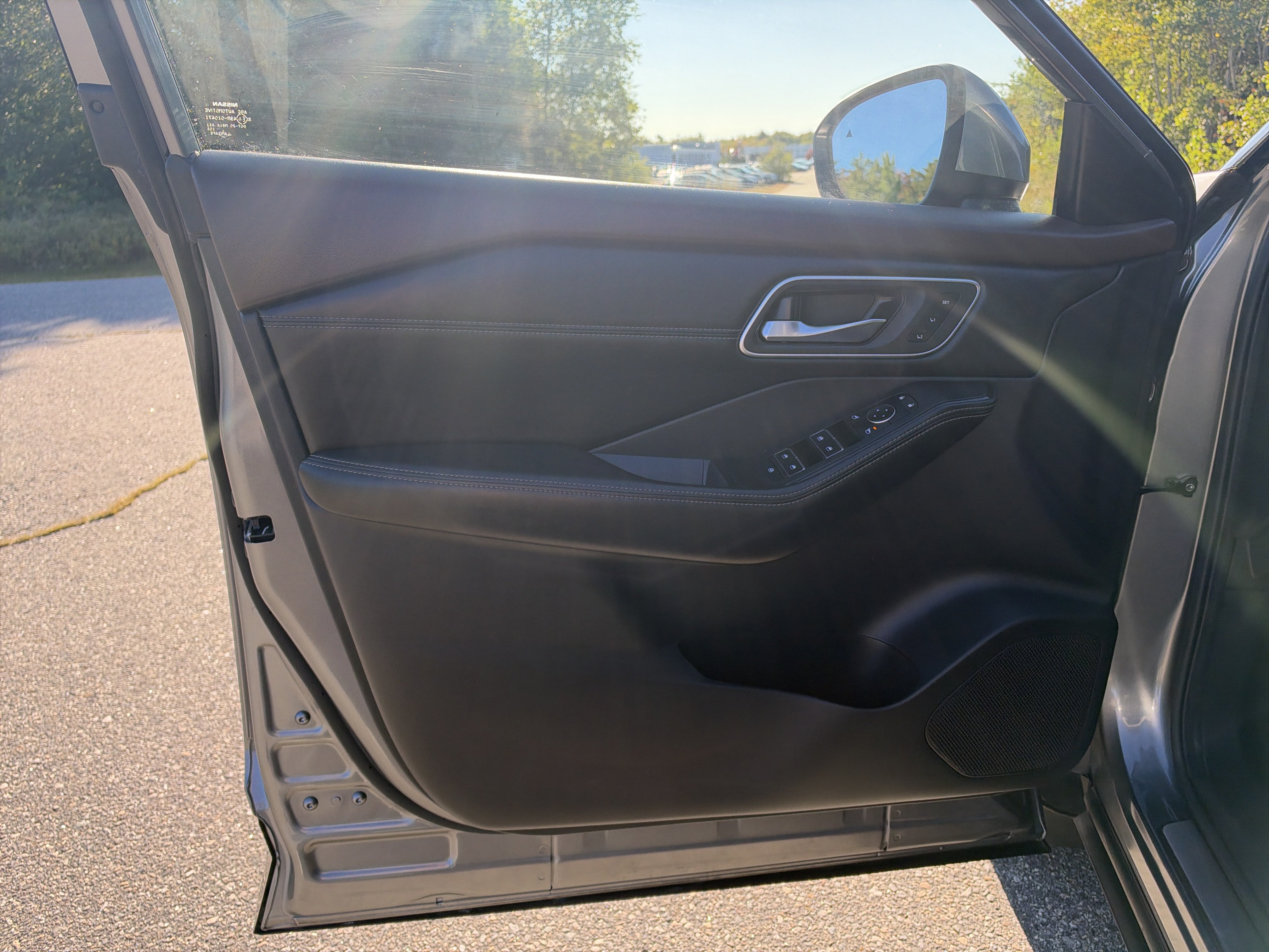 Certified 2023 Nissan Rogue Platinum w/ Platinum Premium Package AWD/4WD image 15