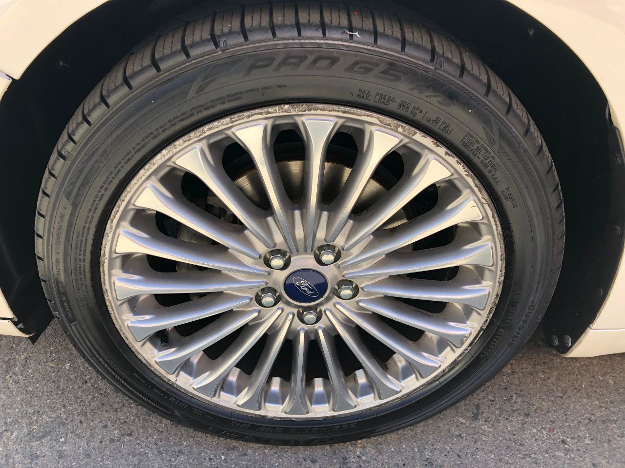 Used 2013 Ford Fusion Titanium w/ Titanium Driver Assist Pkg FWD image 11