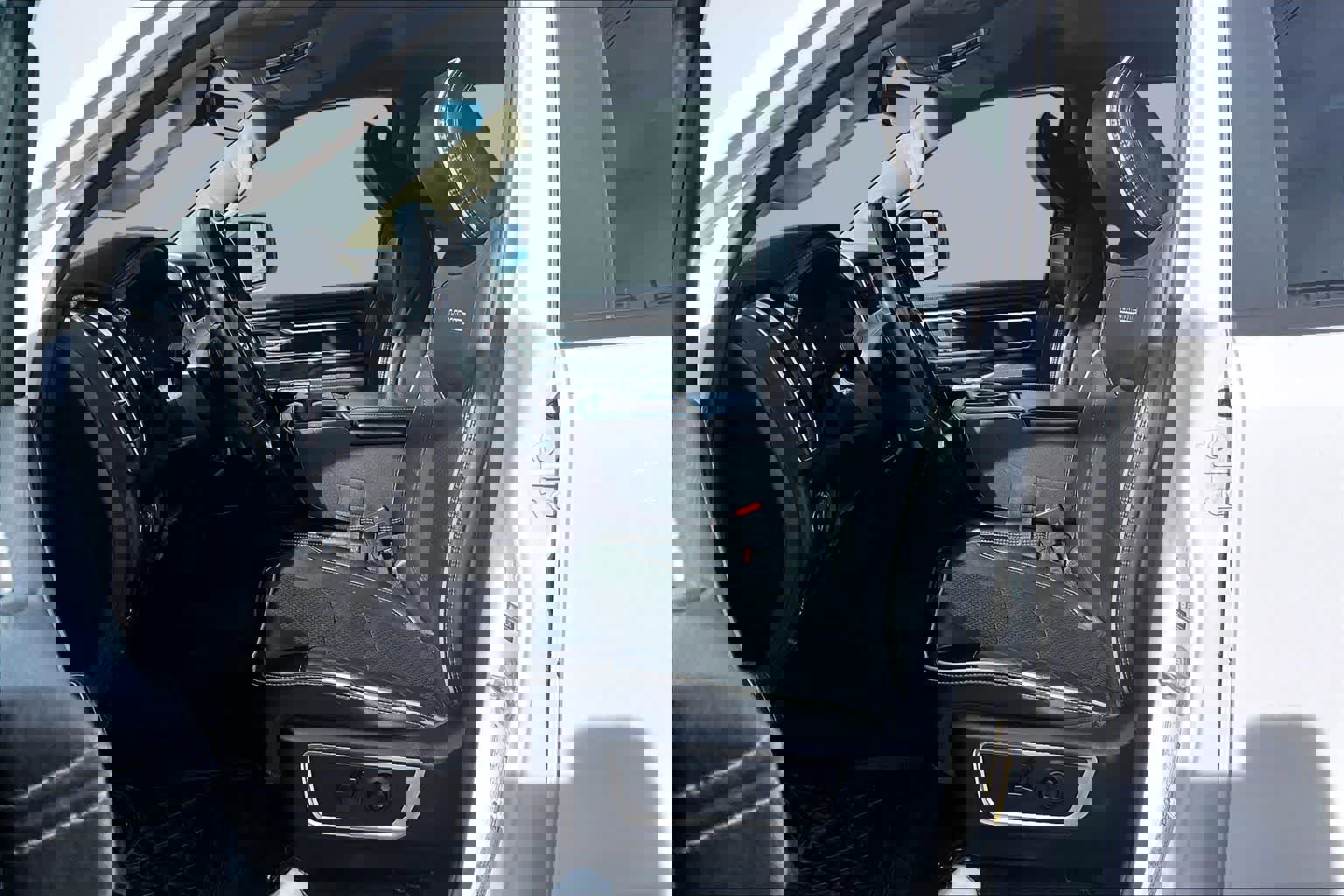 Used 2021 RAM 1500 Laramie w/ Off Road Group image 11