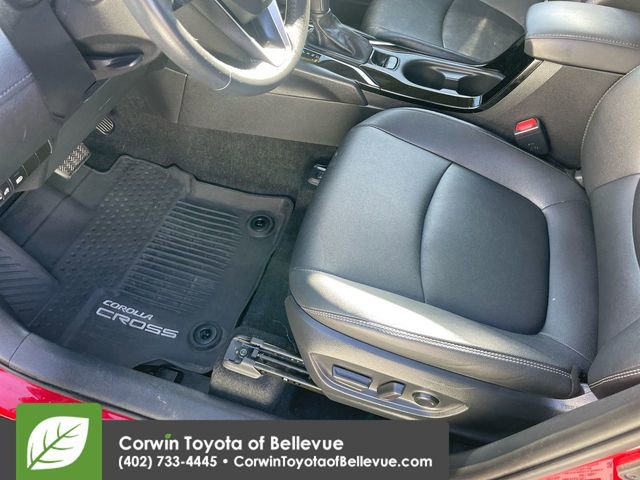Certified 2022 Toyota Corolla Cross XLE image 12
